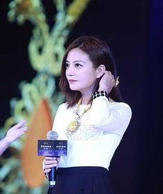 明星戴琥珀,明星戴琥珀的时尚演绎