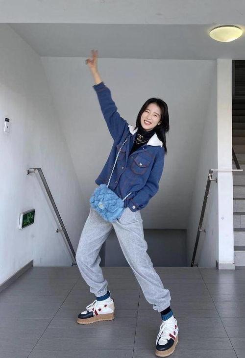 明星运动休闲穿搭女夏,运动休闲穿搭，演绎清凉时尚态度