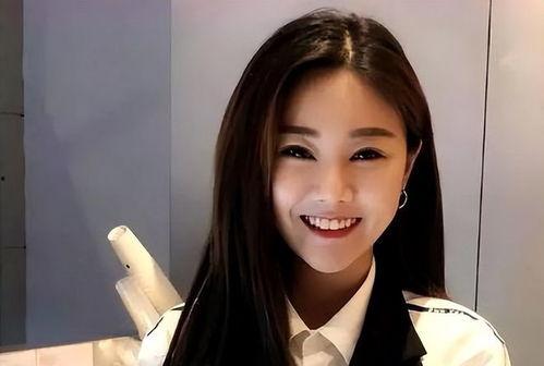 网红方青禾,网红界的璀璨新星，引领潮流的时尚达人