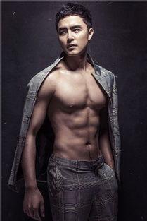 英国网红健身男星,揭秘英国网红健身男星的蜕变之路