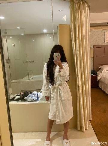 郑燕姿明星,音乐梦想的翅膀，飞越时光的旋律