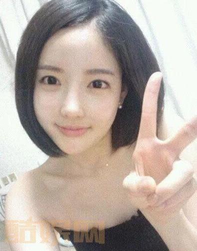 抖音网红颖颖图片,颜值与才华并存，揭秘她的魅力秘诀！”